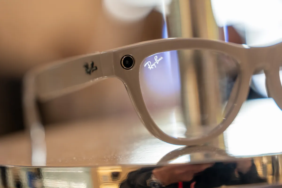 库克留给苹果新CEO“第一份作业”，折叠屏iPhone