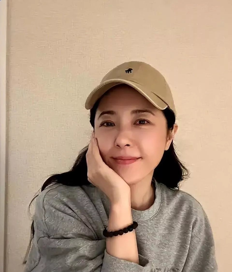 她是2百年难遇的美人,靠美貌征服无数男人