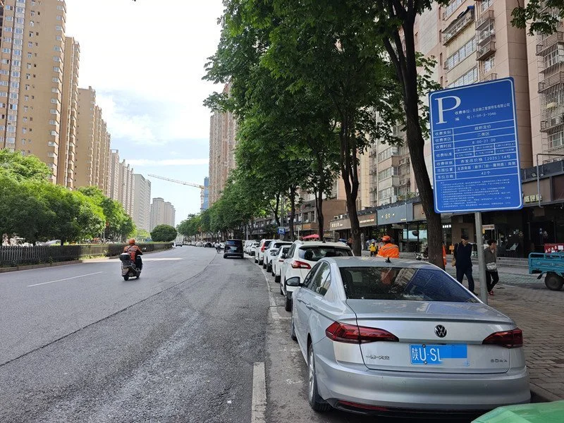 年欠费超200亿元，全中国多地追缴停车“逃单”