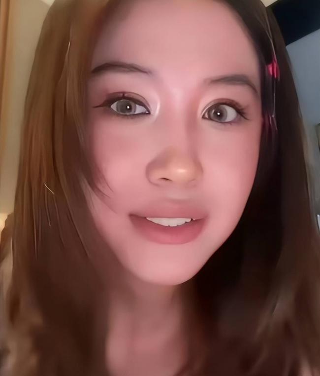 西安女教师配合外籍博主博流量 辞职也难逃追责