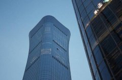 中国尊撞机多日仅1篇60字说明！爆领导层恐也不知道怎么了