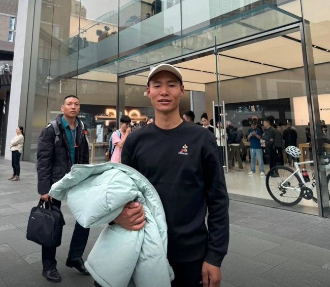 甘肃小伙刷视频爱上非洲女孩 飞往非洲娶回家 甘肃小伙刷视频爱上非洲女孩 飞往非洲娶回家